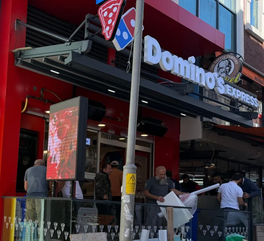 Dominos Pizza · Mağaza Cephe Tentesi – İstanbul